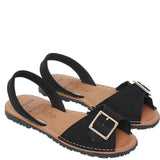 Sandalias Avarcas de Mujer en Piel de Menorca – Estilo Auténtico y Confort Mediterráneo