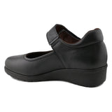 Calzado de mujer en piel con cuña de 4 cm, plantilla extraíble confortable y diseño elegante.