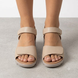 Sandalia ergonómica con doble tira de velcro