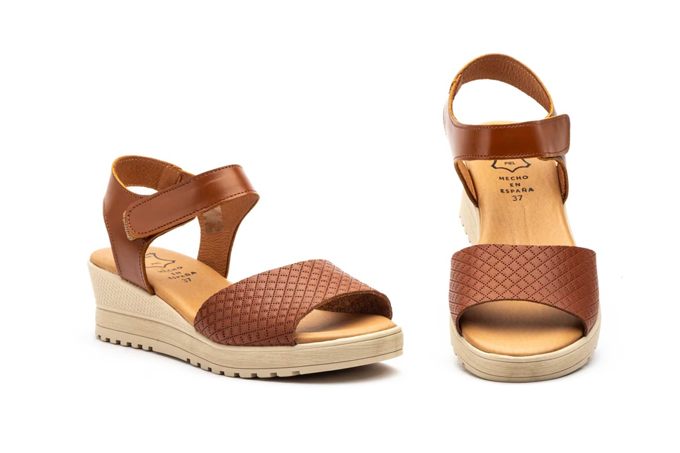 Sandalias de Mujer de Piel Rojas con Velcro y Cuña de 4,5 cm