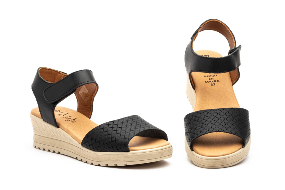 Sandalias de Mujer de Piel Rojas con Velcro y Cuña de 4,5 cm