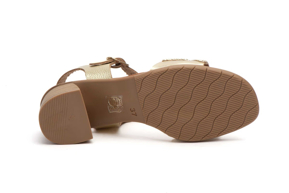Sandalias de Mujer de Piel Platino Fantasía con Tacón y Hebilla