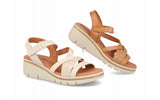 Sandalias de piel con cuña cómoda y tiras cruzadas – imagen 1